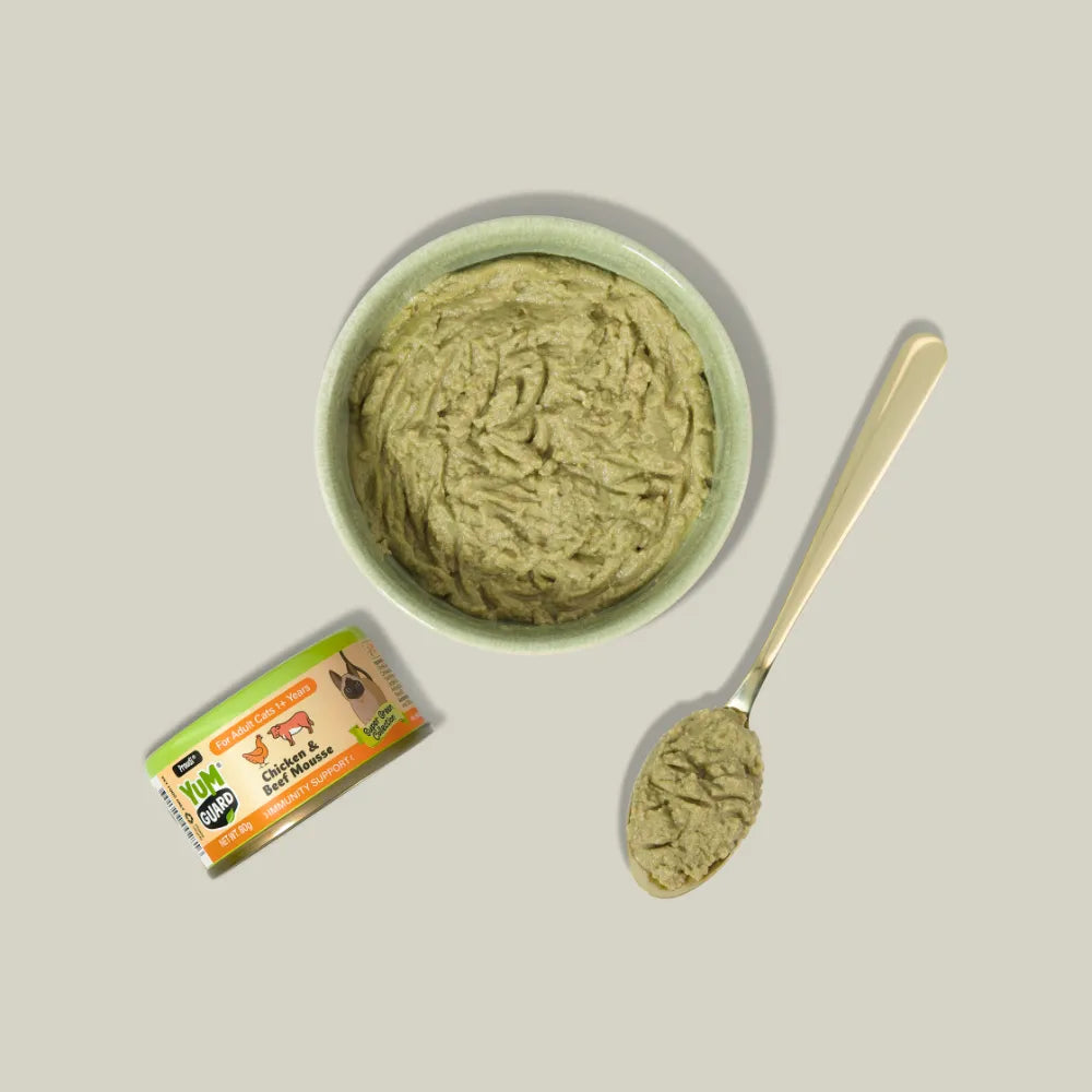 YUMGUARD Immunity Support Chicken & Beef Adult Wet Cat Food display